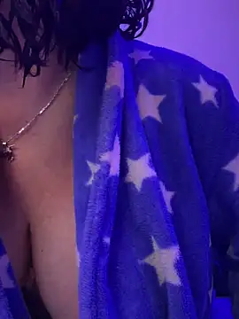 Snapshot of PaulinaSanders_X chatting on February 18, 2025, 8:25 pm PaulinaSanders X online show from February 18, 2025, 8:25 pm