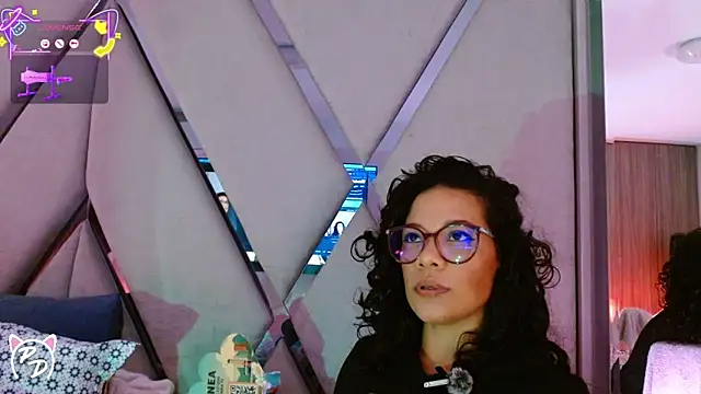 Snapshot of paula_daniela1 chatting on June 7, 2026, 7:41 pm paula daniela1 online show from June 7, 2026, 7:41 pm