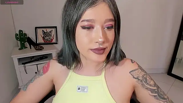 kat apple online show from November 13, 2025, 7:40 pm