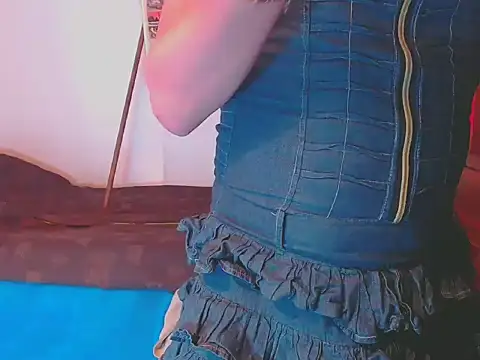 LorenJade online show from February 19, 2026, 7:05 am