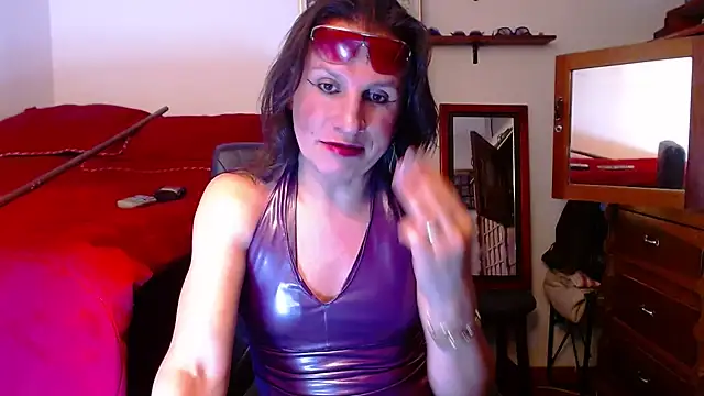 Snapshot of LorenJade chatting on July 18, 2026, 7:28 am LorenJade online show from July 18, 2026, 7:28 am