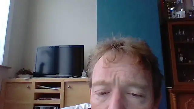 Snapshot of bertolini chatting on December 1, 2025, 8:15 am bertolini online show from December 1, 2025, 8:15 am