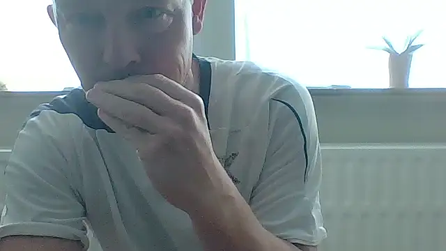 Snapshot of bertolini chatting on May 22, 2026, 8:23 am bertolini online show from May 22, 2026, 8:23 am