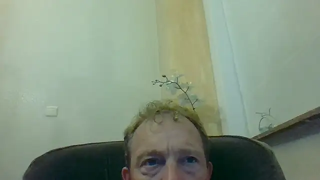Snapshot of bertolini chatting on July 14, 2026, 9:43 pm bertolini online show from July 14, 2026, 9:43 pm