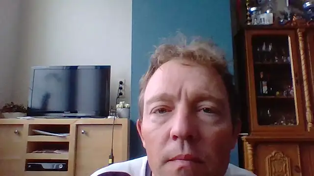 Snapshot of bertolini chatting on November 9, 2025, 7:45 am bertolini online show from November 9, 2025, 7:45 am