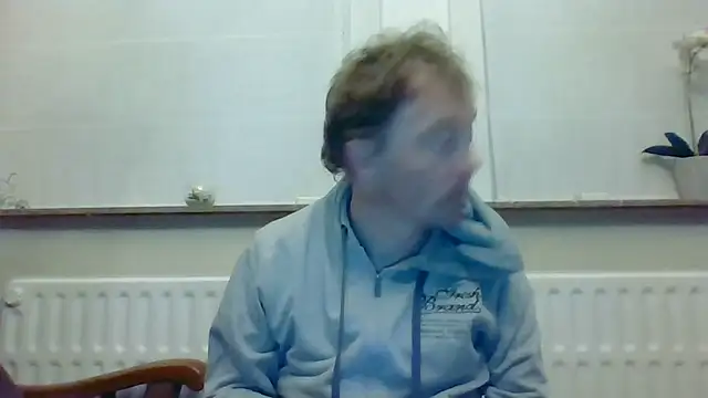 Snapshot of bertolini chatting on May 6, 2026, 8:35 pm bertolini online show from May 6, 2026, 8:35 pm