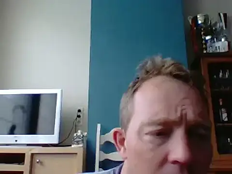 Snapshot of bertolini chatting on March 10, 2025, 7:55 am bertolini online show from March 10, 2025, 7:55 am