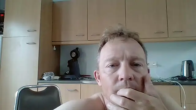 Snapshot of bertolini chatting on June 2, 2026, 9:20 am bertolini online show from June 2, 2026, 9:20 am