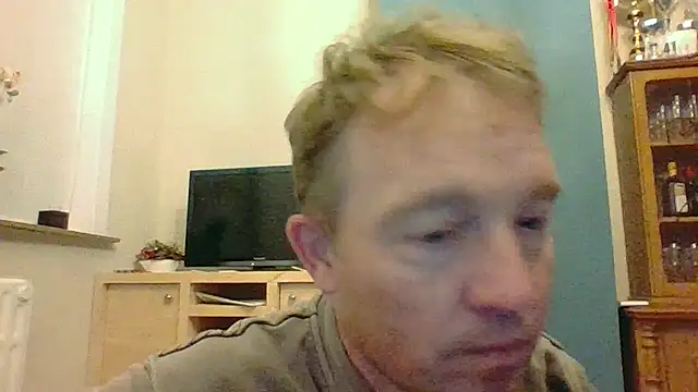 Snapshot of bertolini chatting on October 28, 2025, 6:29 pm bertolini online show from October 28, 2025, 6:29 pm