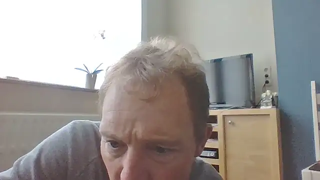 Snapshot of bertolini chatting on October 26, 2025, 1:33 pm bertolini online show from October 26, 2025, 1:33 pm