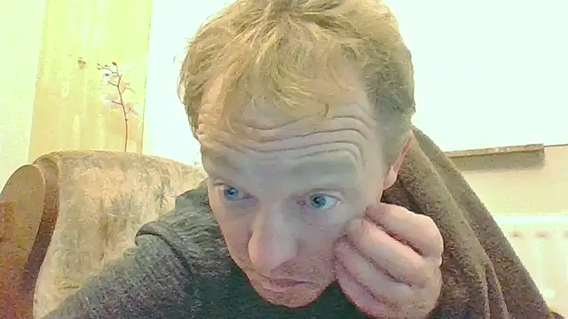 Snapshot of bertolini chatting on November 2, 2025, 9:42 pm bertolini online show from November 2, 2025, 9:42 pm