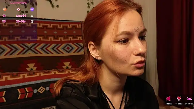 girl with snaketatto0 online show from December 14, 2025, 1:56 am