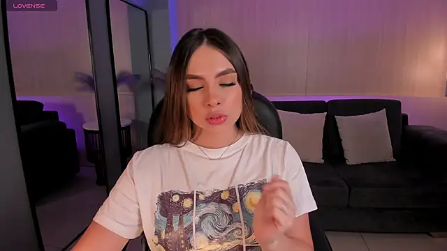 EloisaOlivero online show from October 8, 2025, 11:34 am