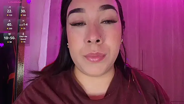 Snapshot of leahtemptation3 chatting on November 11, 2025, 10:10 am leahtemptation3 online show from November 11, 2025, 10:10 am