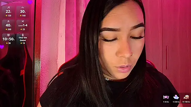 Snapshot of leahtemptation3 chatting on November 28, 2025, 9:26 pm leahtemptation3 online show from November 28, 2025, 9:26 pm