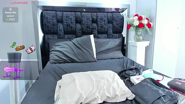 Arianna Jones1 online show from February 10, 2026, 7:24 pm