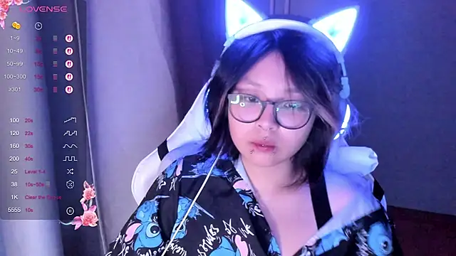 Snapshot of maydaykimmy chatting on October 28, 2025, 8:52 pm maydaykimmy online show from October 28, 2025, 8:52 pm