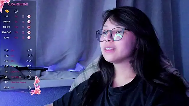 Snapshot of maydaykimmy chatting on December 11, 2024, 9:23 pm maydaykimmy online show from December 11, 2024, 9:23 pm