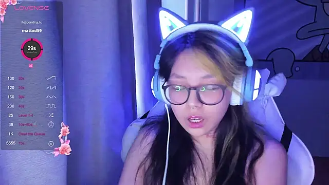 Snapshot of maydaykimmy chatting on February 8, 2025, 5:51 am maydaykimmy online show from February 8, 2025, 5:51 am