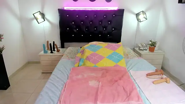 sophiahunt286 online show from March 16, 2026, 8:33 pm