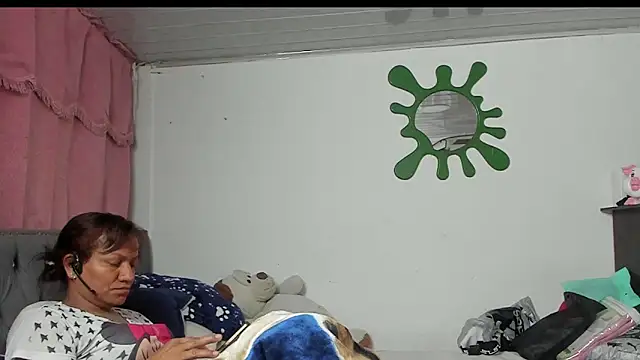 Laflaka22 online show from November 6, 2025, 2:48 am