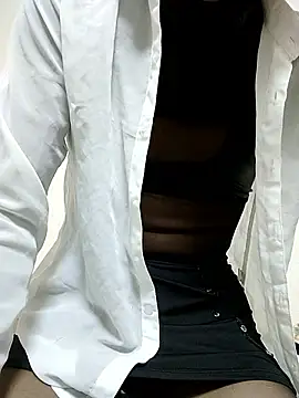 Snapshot of dmmsuzu95 chatting on October 14, 2025, 5:52 am dmmsuzu95 online show from October 14, 2025, 5:52 am