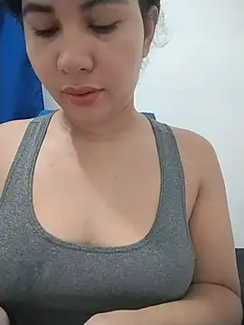 Yara0k online show from May 18, 2026, 7:02 am
