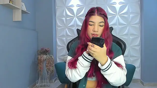 LindseyFerrer online show from January 23, 2025, 11:15 am