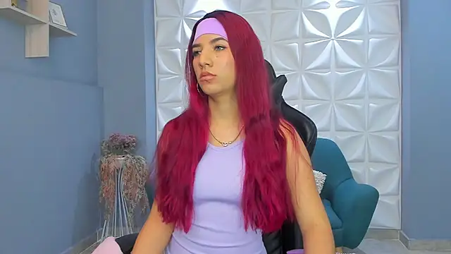 LindseyFerrer online show from January 21, 2025, 5:20 pm