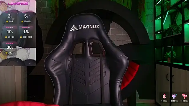 LindseyFerrer online show from December 11, 2024, 11:08 am