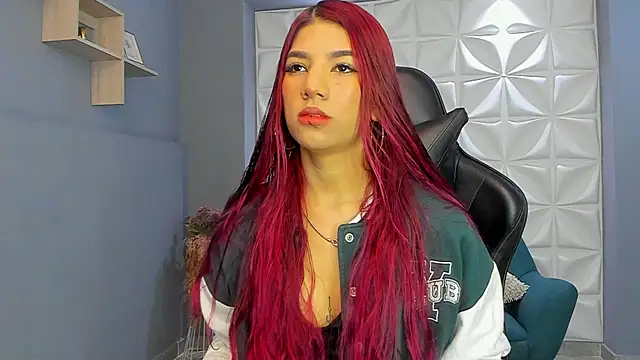 LindseyFerrer online show from January 22, 2025, 11:12 am