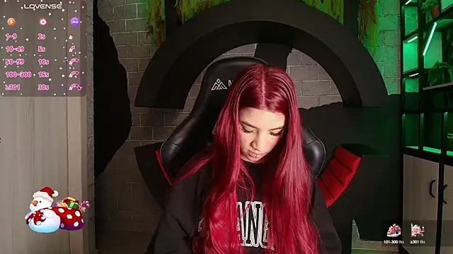 LindseyFerrer online show from December 26, 2024, 11:10 am