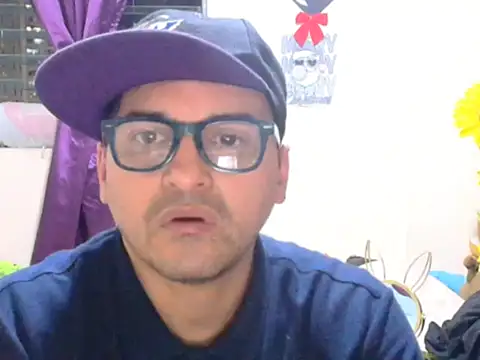 Snapshot of ClarkGiven chatting on December 18, 2025, 12:05 am ClarkGiven online show from December 18, 2025, 12:05 am