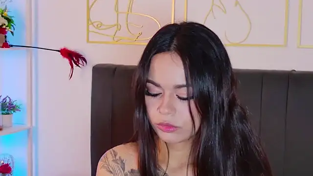 summer holiday online show from November 29, 2025, 8:14 am