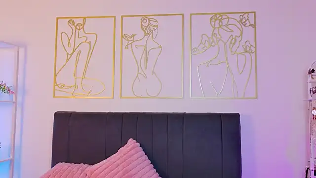 summer holiday online show from October 6, 2025, 5:41 am