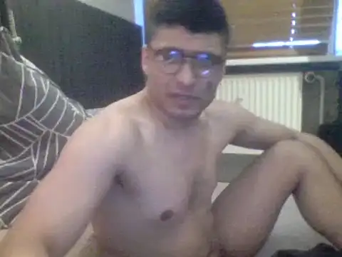 Snapshot of carsten_yazan chatting on March 19, 2025, 2:13 pm carsten yazan online show from March 19, 2025, 2:13 pm