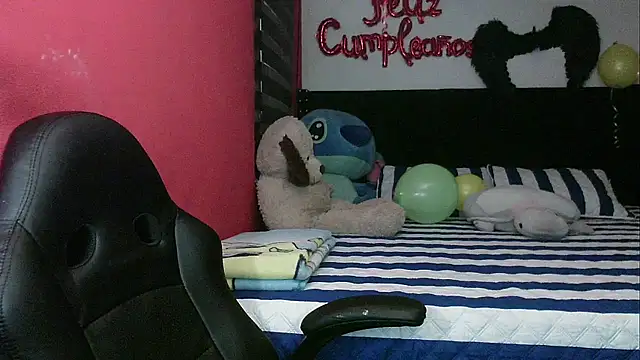 charlotedoll online show from April 24, 2026, 2:46 am