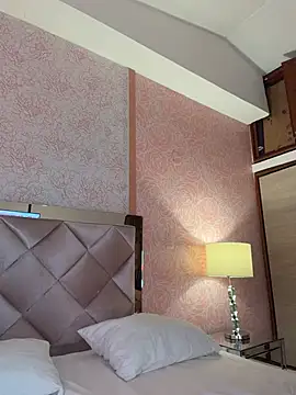 Arianavillada online show from April 19, 2026, 3:40 am