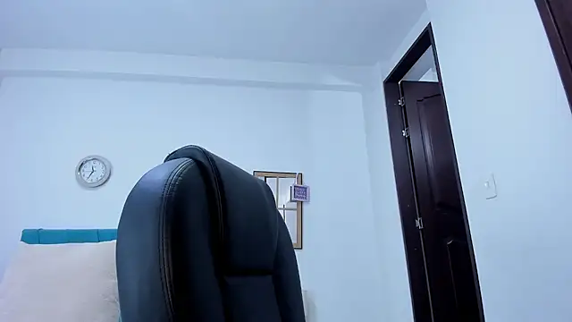 kamila lopez online show from February 21, 2026, 8:44 pm