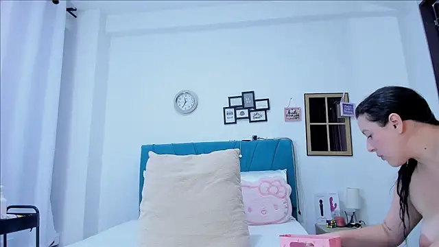 kamila lopez online show from February 26, 2026, 8:42 pm