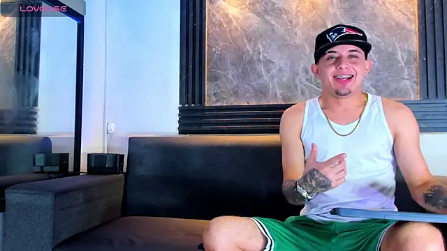 liam genner  online show from September 29, 2025, 8:03 pm