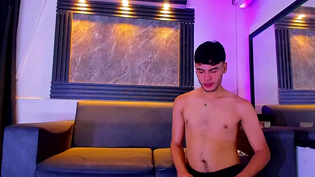 liam genner  online show from November 8, 2025, 8:01 pm