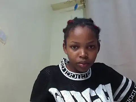 Snapshot of queen-sasha chatting on April 28, 2026, 2:43 pm queen-sasha online show from April 28, 2026, 2:43 pm