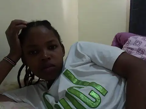 Snapshot of queen-sasha chatting on October 6, 2025, 6:58 am queen-sasha online show from October 6, 2025, 6:58 am