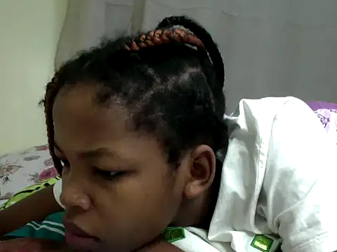 Snapshot of queen-sasha chatting on October 14, 2025, 6:47 am queen-sasha online show from October 14, 2025, 6:47 am