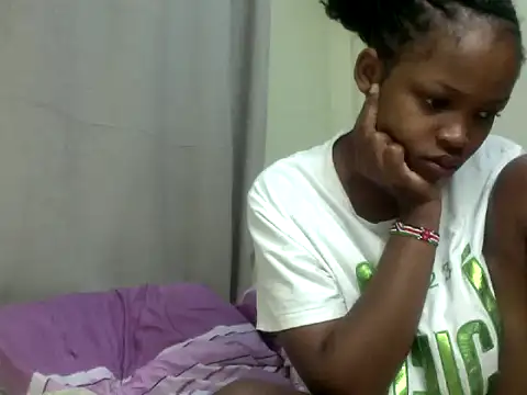 Snapshot of queen-sasha chatting on November 25, 2025, 6:58 am queen-sasha online show from November 25, 2025, 6:58 am