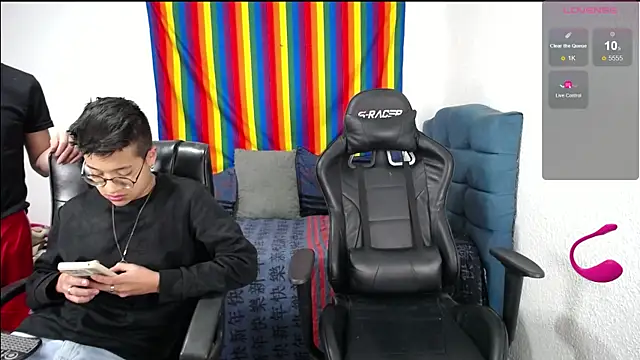 Snapshot of savagesboys chatting on December 11, 2024, 11:10 pm savagesboys online show from December 11, 2024, 11:10 pm