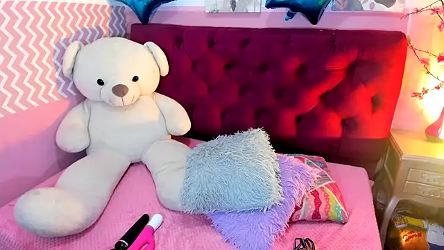 candysmitxxx online show from October 5, 2025, 2:35 am