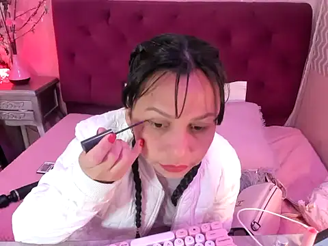 candysmitxxx online show from December 20, 2025, 3:31 am