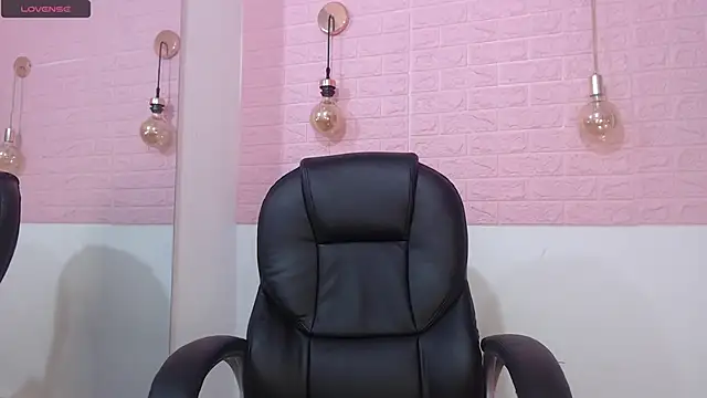 Snapshot of vagaro11 chatting on February 9, 2025, 12:41 pm vagaro11 online show from February 9, 2025, 12:41 pm